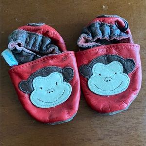 Robeez 6-12 months slippers